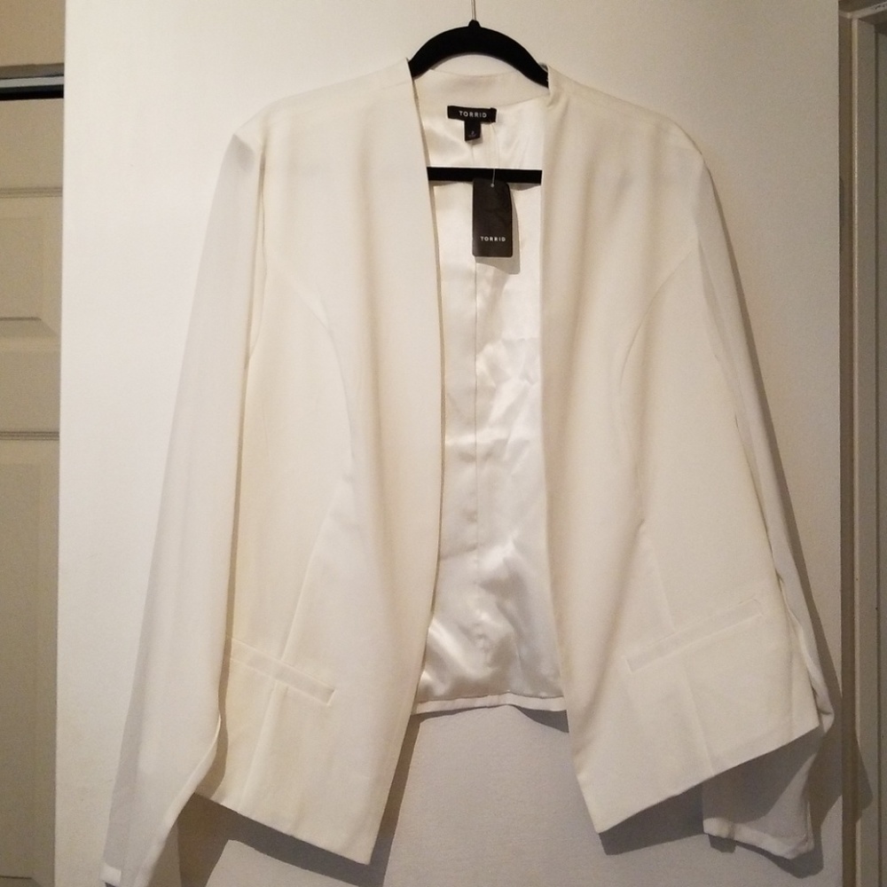 White torrid blazer size 2